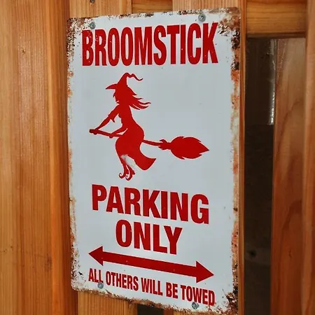 Hezelhof's Hexenhaeuschen *